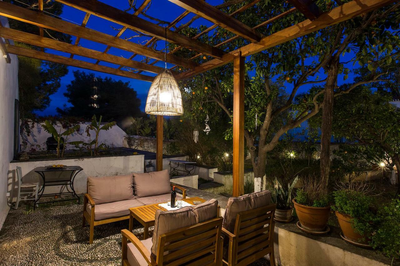 Two Olive Trees Guest House Spétses Exterior foto